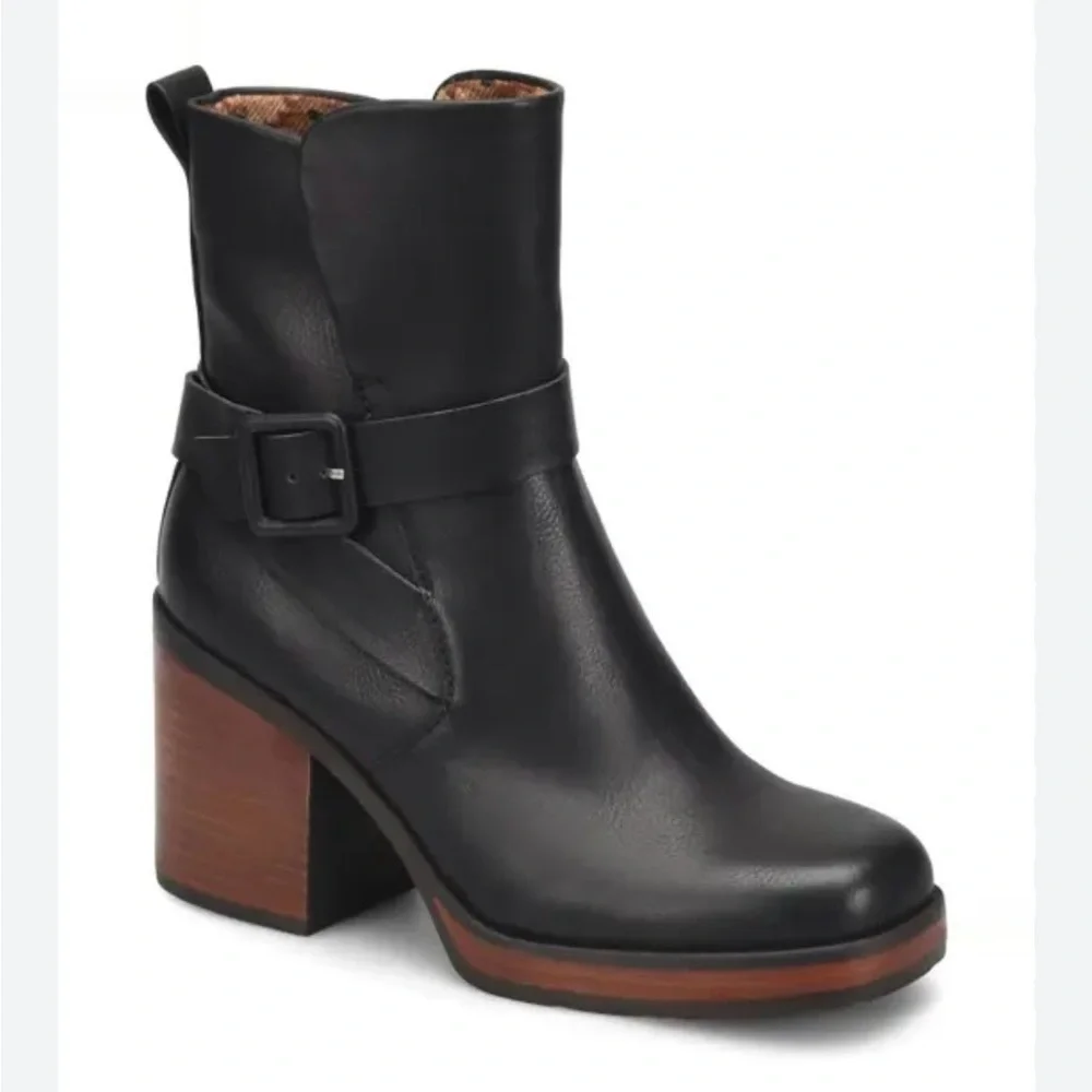 Korks Marcie Patform Boots Black Leather Size 10
